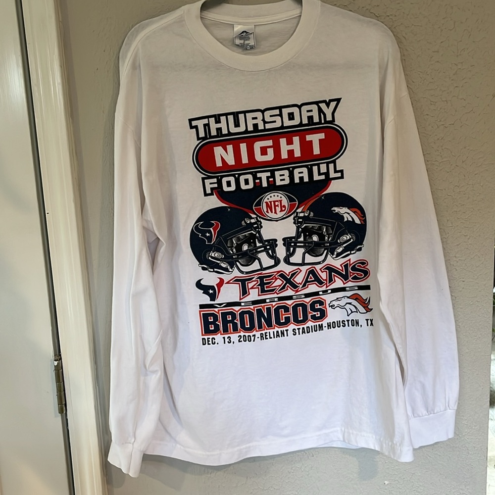 Texans NFL White Thursday Night Football Long Sleeve Shirt size XL, 2007 BRONCOS